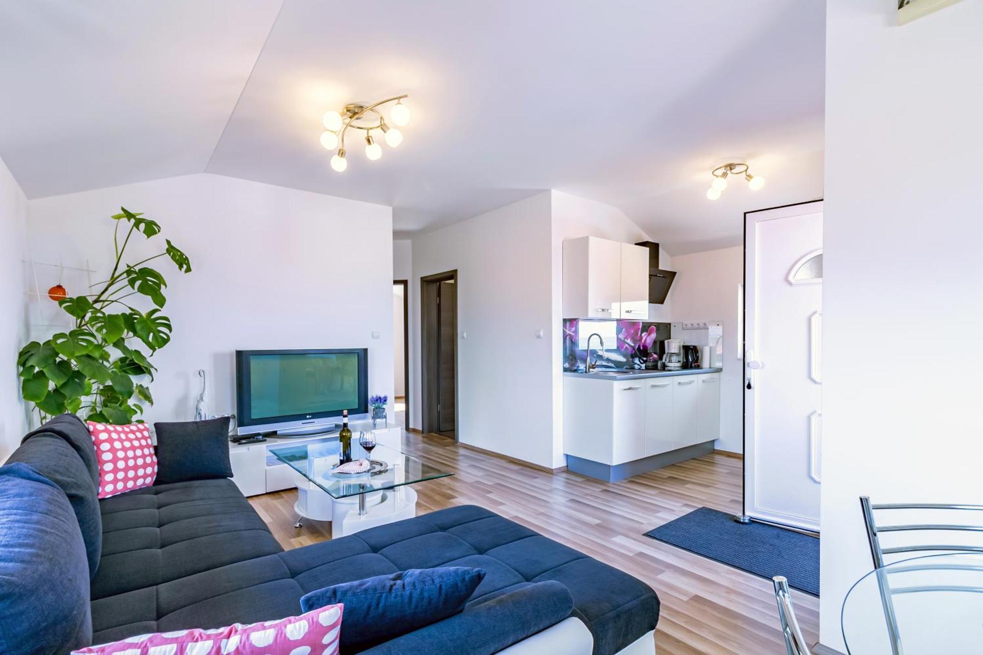 Apartments With A Parking Space Bilice, Krka - 13545 Šibenik Chambre photo